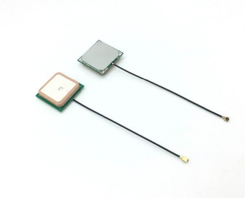 高增益GNSSGPS陶瓷片內置天線28dBi1575.42MHZ接ipex